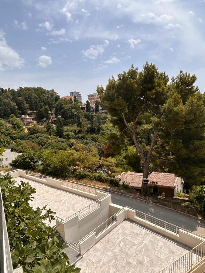 Apartments Nautilus Улцин Екстериор снимка