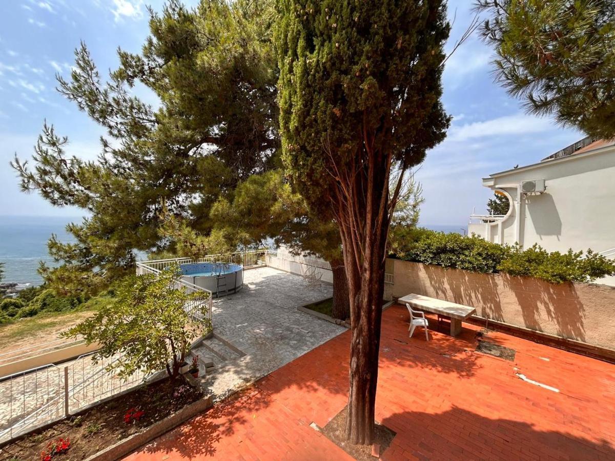 Apartments Nautilus Улцин Екстериор снимка