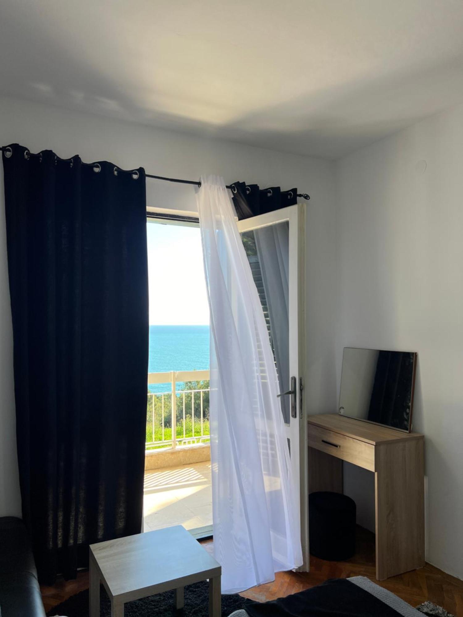 Apartments Nautilus Улцин Екстериор снимка