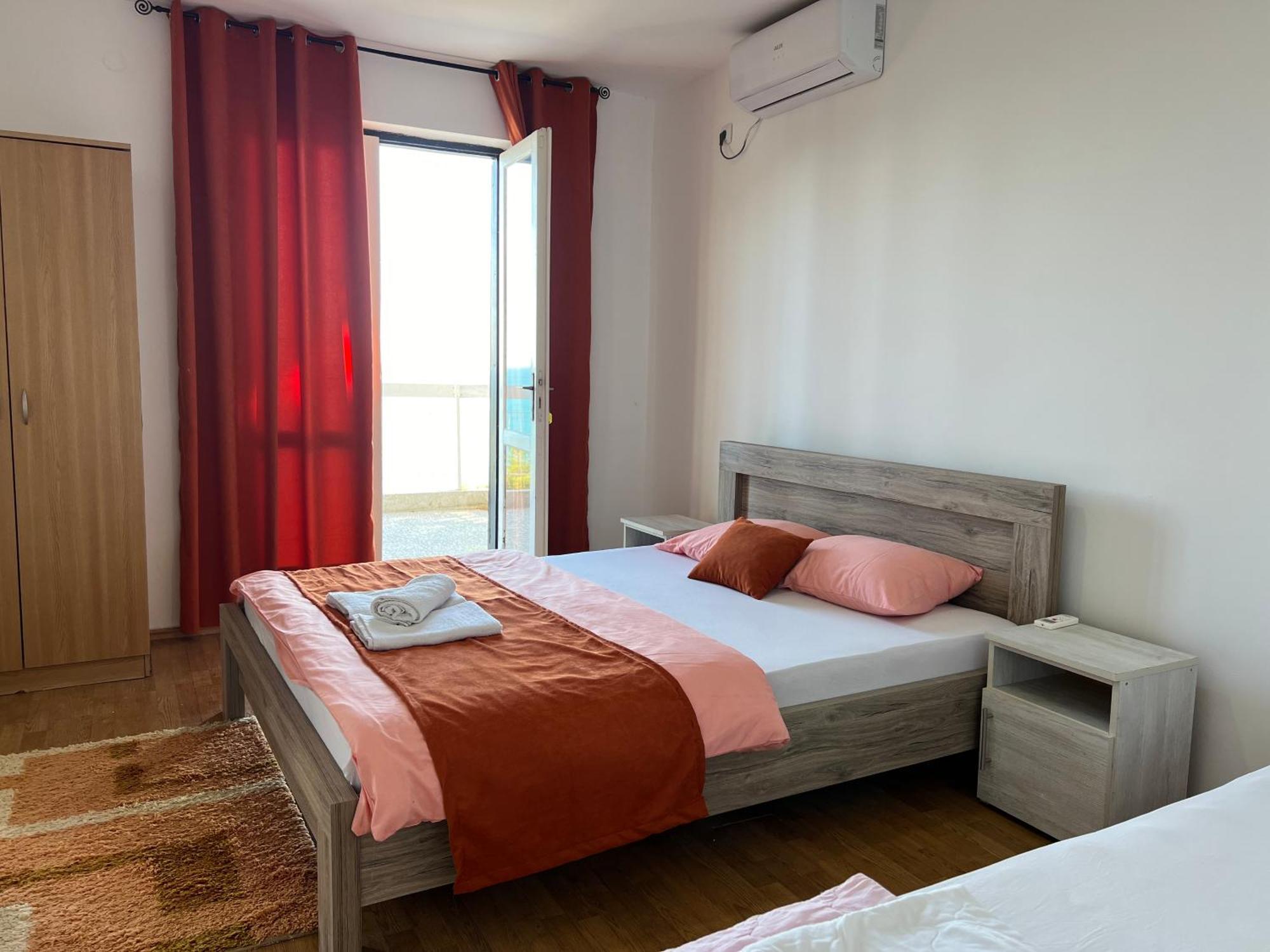 Apartments Nautilus Улцин Екстериор снимка