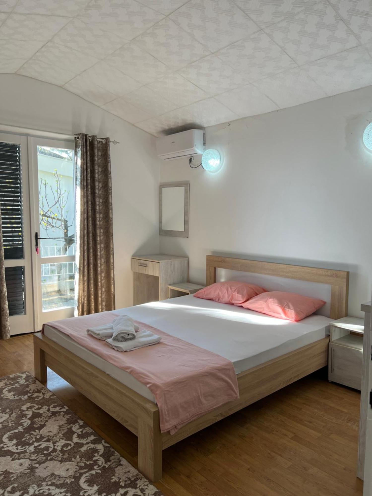 Apartments Nautilus Улцин Екстериор снимка