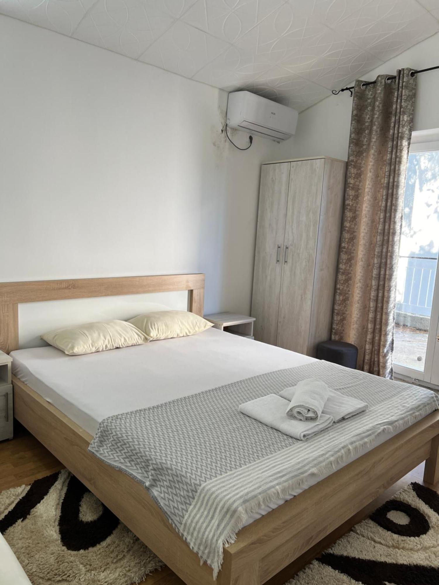 Apartments Nautilus Улцин Екстериор снимка